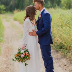 Emily Eliza Photo & Design - Spokane Wedding Photography