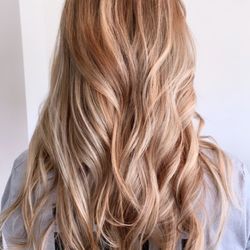 Belle Trouvaille - Color cut and waves by Amy