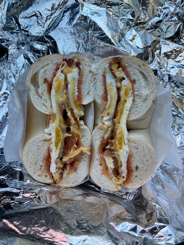 SEWAREN CORNER DELICATESSEN Updated October 2024 10 Reviews 514