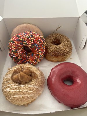 Ruckus Donuts by null