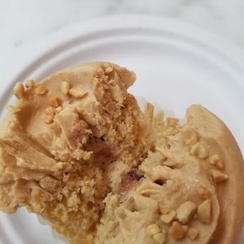 Magnolia Bakery - Bakeries Near Me - Chicago, Illinois