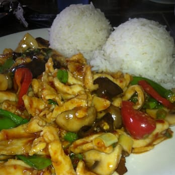 Szechuan First Restaurant - Spicy garlic chicken! - Szechuan Near Me - Kent, Washington