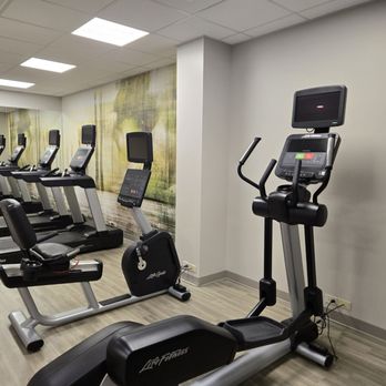 Courtyard by Marriott Cincinnati Downtown - Gym - Hotels Near Me - Cincinnati, Ohio
