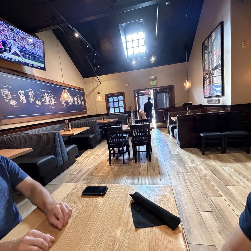 Empty restaurant yet had to wait 30 minutes to be seated and 40 minutes to get our food