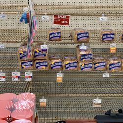 Giant Eagle - 3/18/2020 - covid19 - coronavirus inventory shortages, clearly multigrain is not popular