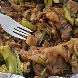 Pad see ew. Bad! Pad see ew. Bad!