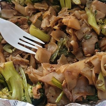 New Star Thai - Pad see ew. Bad! - Thai Near Me - Rosemead, California New Star Thai - Pad see ew. Bad! - Thai Near Me - Rosemead, California