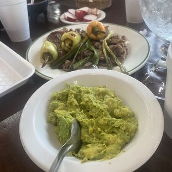 La Guadalajara - Guacamole and carne asada with roasted onions and peppers - Tacos Near Me - Ensenada, BCN