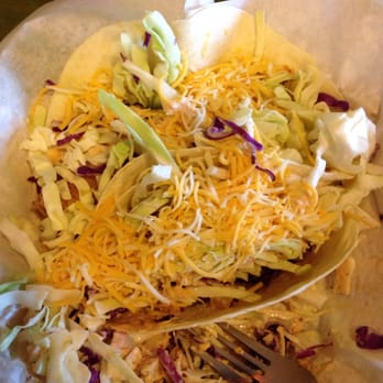 Lengthwise: The Pub - Fish tacos...huge, crispy, juicy... Delish! - American Near Me - Bakersfield, California