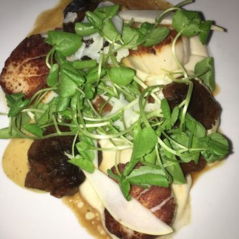 Bouillon Bilk - Scallop - Modern European Near Me - Montreal, Quebec