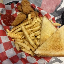 Bunyan's - Chicken Strip Basket