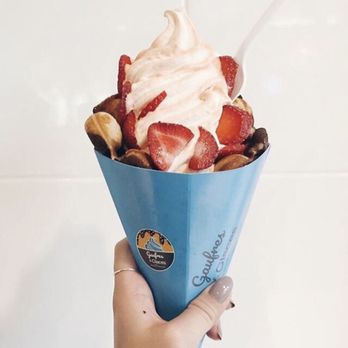 Gaufres & Glaces - Ice Cream & Frozen Yogurt Near Me - Montreal, Quebec
