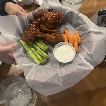 Farley's Food Fun & Pub - Chicken Wings - American Near Me - Roswell, New Mexico Farley's Food Fun & Pub - Chicken Wings - American Near Me - Roswell, New Mexico
