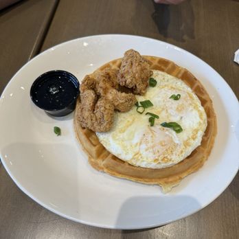 Black Walnut - Chicken and waffles - New American Near Me - Houston, Texas Black Walnut - Chicken and waffles - New American Near Me - Houston, Texas