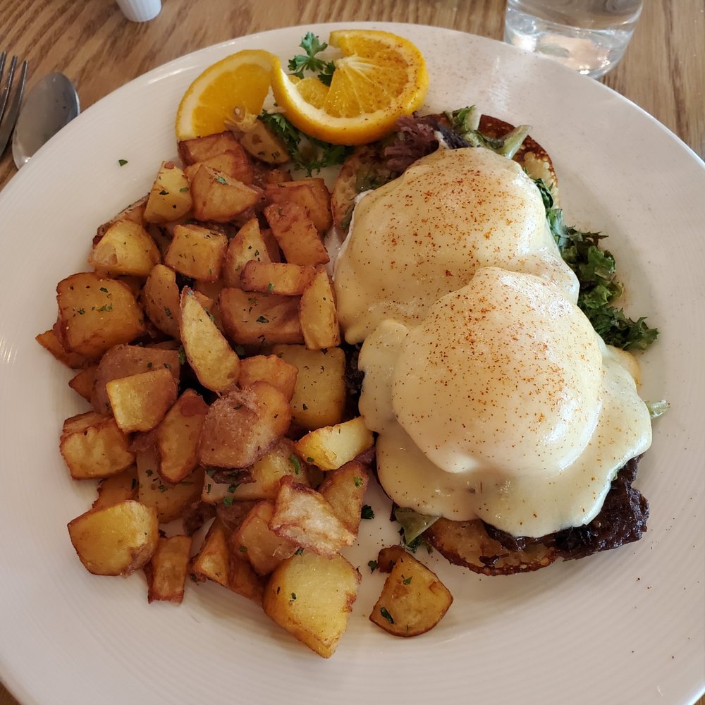 Lilys - Short Rib Benedict - New American Near Me - Mount Shasta, California Lilys - Short Rib Benedict - New American Near Me - Mount Shasta, California