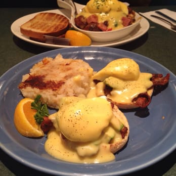 Elgin Street Diner - Peppercorn bacon and avocado Benedict - Diners Near Me - Ottawa, Ontario Elgin Street Diner - Peppercorn bacon and avocado Benedict - Diners Near Me - Ottawa, Ontario