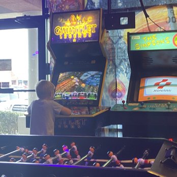 Token Game Tavern - Arcades Near Me - Knoxville, Tennessee Token Game Tavern - Arcades Near Me - Knoxville, Tennessee