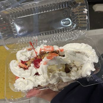 Handels Homemade Ice Cream - Banana split - Ice Cream & Frozen Yogurt Near Me - Redlands, California Handels Homemade Ice Cream - Banana split - Ice Cream & Frozen Yogurt Near Me - Redlands, California