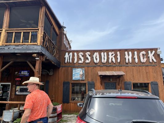 Missouri Hick Barbeque by null