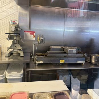 Duck Donuts - Frying - Donuts Near Me - Las Vegas, Nevada