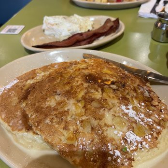 Snooze, an A.M. Eatery - Pineapple Pancakes! - Breakfast & Brunch Near Me - Orange, California Snooze, an A.M. Eatery - Pineapple Pancakes! - Breakfast & Brunch Near Me - Orange, California