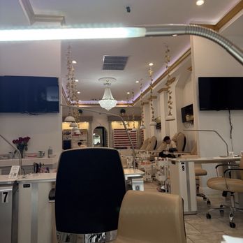 Bellagio Nails & Spa - Nail Salons Near Me - Gainesville, Florida