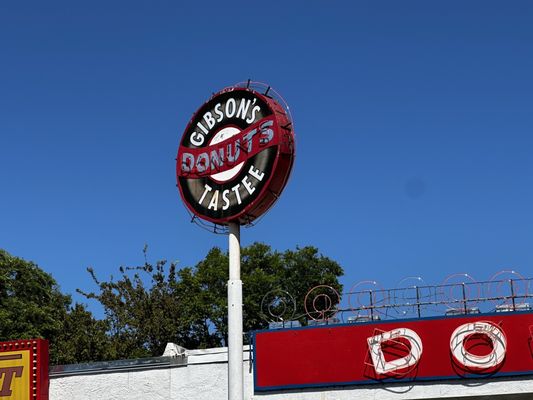 Gibson's Donuts by null