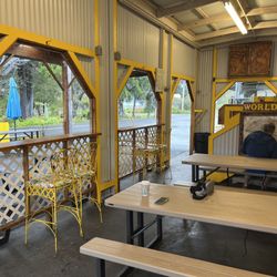 Eagles Lighthouse Cafe - Seating area