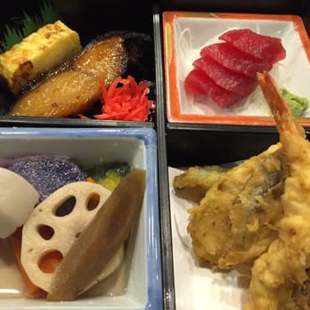 Yoshitsune Restaurant - Deluxe Bento Lunch - Japanese Near Me - Honolulu, Hawaii Yoshitsune Restaurant - Deluxe Bento Lunch - Japanese Near Me - Honolulu, Hawaii