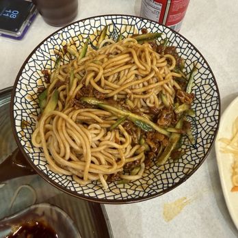 Lucky Dumplings - Chinese Near Me - Great Neck, New York