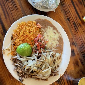 Los Comales Taqueria - Carnitas are where it is at Eat your weight in them now - Mexican Near Me - Memphis, Tennessee Los Comales Taqueria - Carnitas are where it is at Eat your weight in them now - Mexican Near Me - Memphis, Tennessee