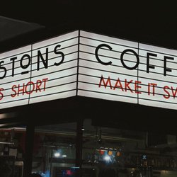 Winstons Coffee - Outside
