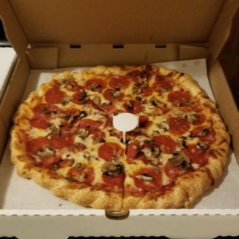 Conans Pizza North - Lg thin pepperoni & mushroom - Pizza Near Me - Austin, Texas