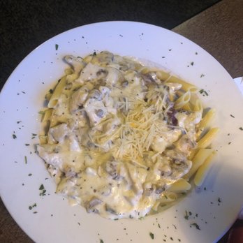 Amici Italian Eatery - Garlic Chicken Alfredo - Italian Near Me - Graham, Washington