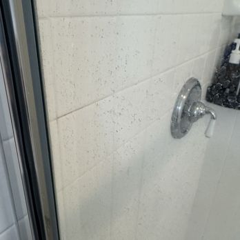 OC Cleaning - They said that's the best they can do to clean the glass because they are a "green" company and cannot use glass cleaner but only vinegar - Window Washing Near Me