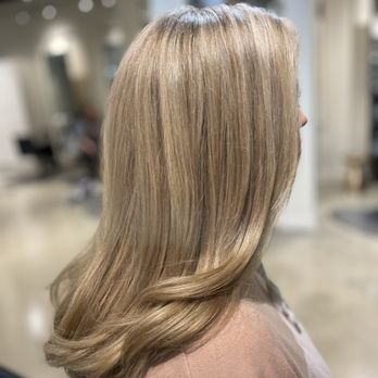 Vandross Hair Design - Hair Stylists Near Me - Chicago, Illinois Vandross Hair Design - Hair Stylists Near Me - Chicago, Illinois