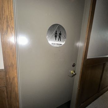 Vesta - Gender neutral bathroom, but only 1 - Pizza Near Me - Redwood City, California Vesta - Gender neutral bathroom, but only 1 - Pizza Near Me - Redwood City, California