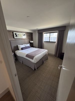 Warwick Denver by null