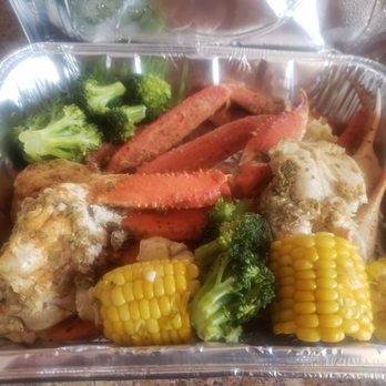 Mother’s Seafood & More - Steamed and fried crab legs with veggies - Seafood Near Me - Brooklyn, New York