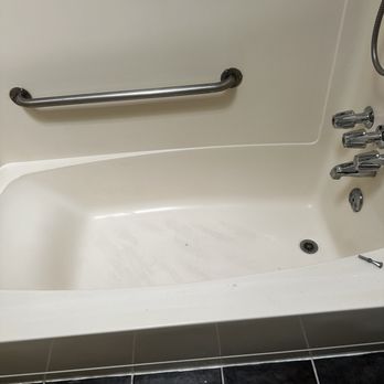 Bruno's Cleaning - Bathroom tub cleaned! - Carpet Cleaning Near Me - San Jose, California