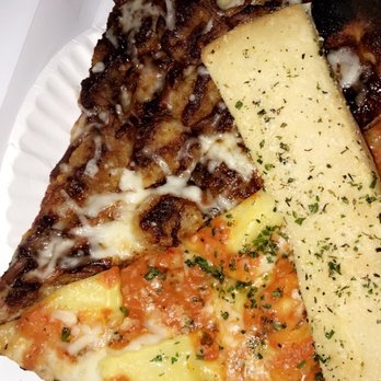 Ian's Pizza Milwaukee | Downtown - Drum ken Ravioli, Smokey the Bandit, garlic bread - Pizza Near Me - Milwaukee, Wisconsin Ian's Pizza Milwaukee | Downtown - Drum ken Ravioli, Smokey the Bandit, garlic bread - Pizza Near Me - Milwaukee, Wisconsin