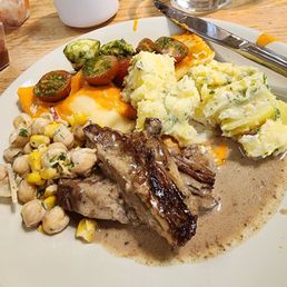 Roast Beef & Potato Salad & Ravioli