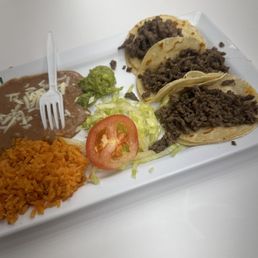 a plate of mexican food a plate of mexican food