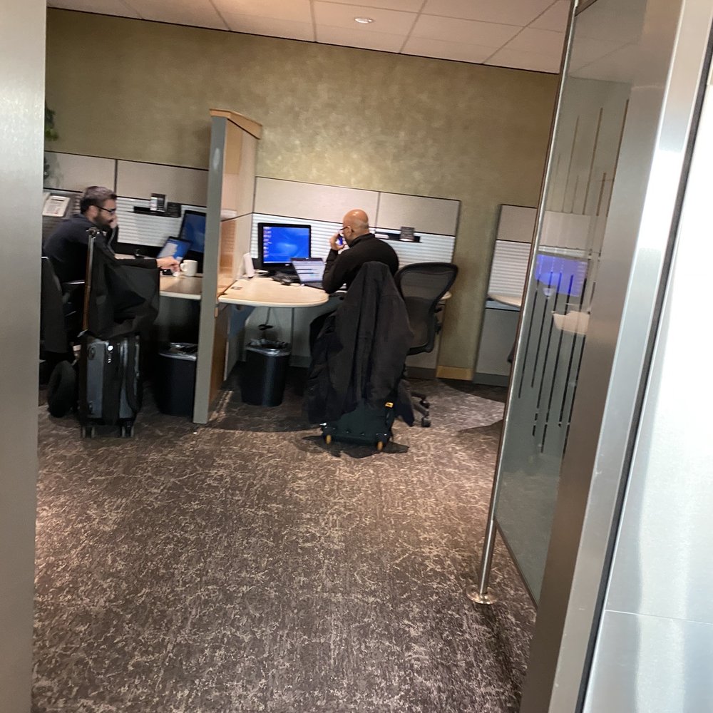 Maple Leaf Lounge - Airport Lounges Near Me - Edmonton, Alberta Maple Leaf Lounge - Airport Lounges Near Me - Edmonton, Alberta