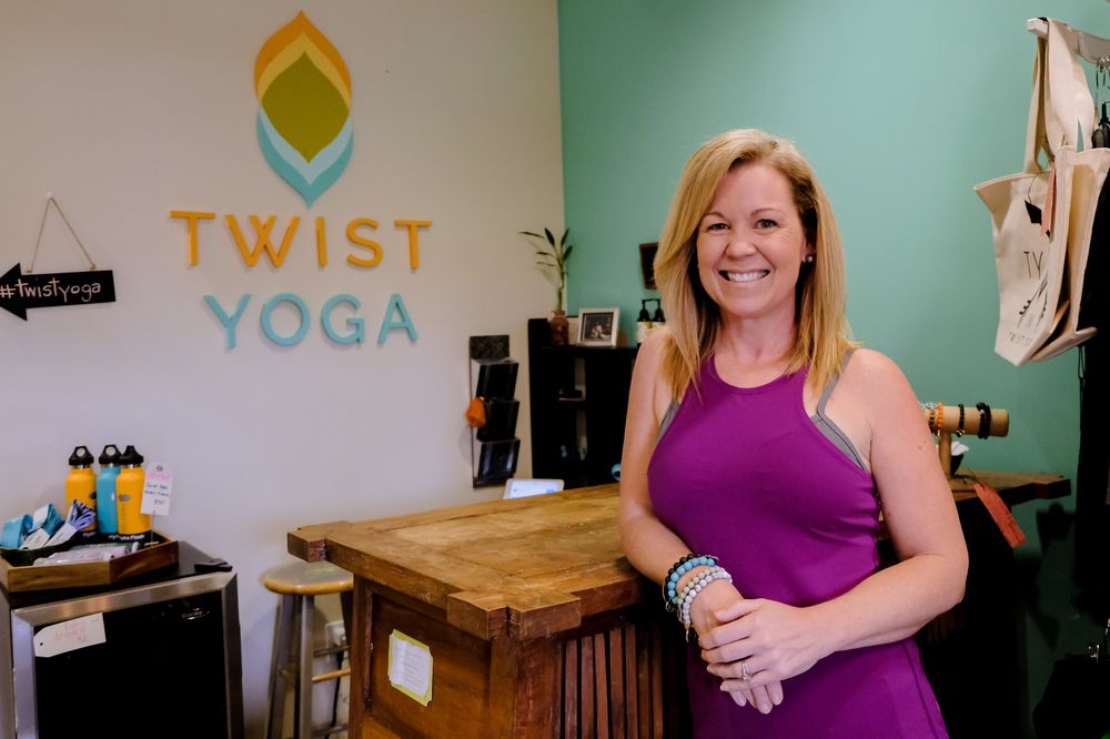 Twist Yoga Logo