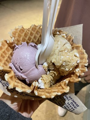Jeni's Splendid Ice Creams by null
