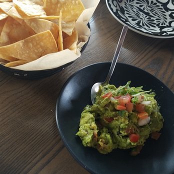 La Josie - Chips and guacamole for a starter. - Mexican Near Me - Chicago, Illinois