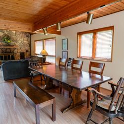 Cedar Valley Lodge & Cabin on the River