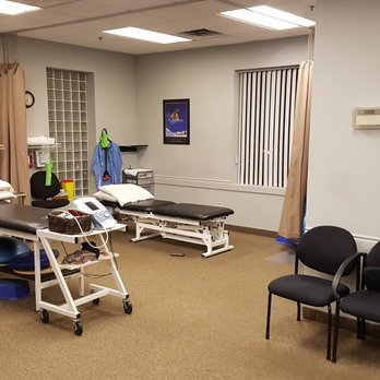 Club Physio Plus - Treatment area - Physical Therapy Near Me - Mississauga, Ontario Club Physio Plus - Treatment area - Physical Therapy Near Me - Mississauga, Ontario
