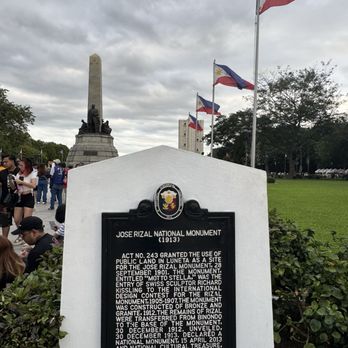 Rizal Park - Parks Near Me - Manila, NCR